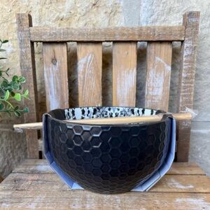 🆕 Honeycomb 🐝 Bee Noodle Bowl With Chopsticks!